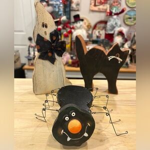 Collection of 3 Wooden Halloween Ghost/Cat/Spider Decor